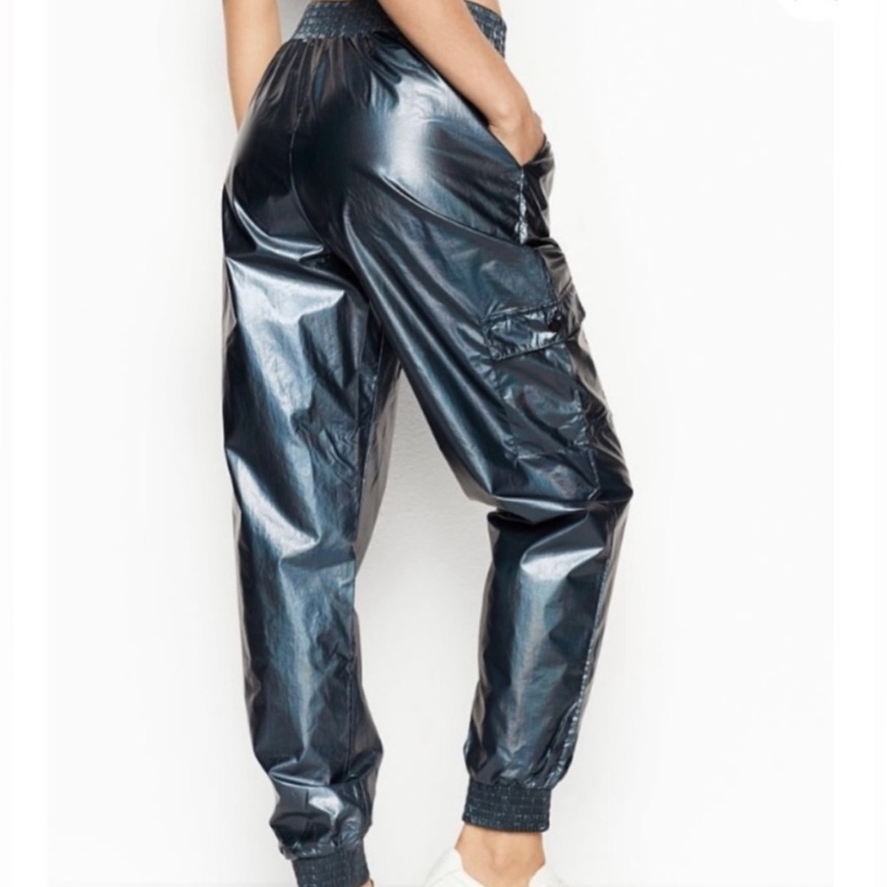 NWT Victorias Secret Iridescent Shine Joggers size XS